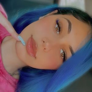 Meet your Posher, Dalilah